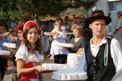 szuretifelvonulas201634